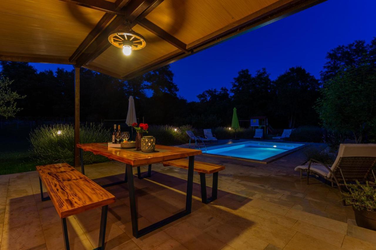 Villa Krizanci Zminj Экстерьер фото