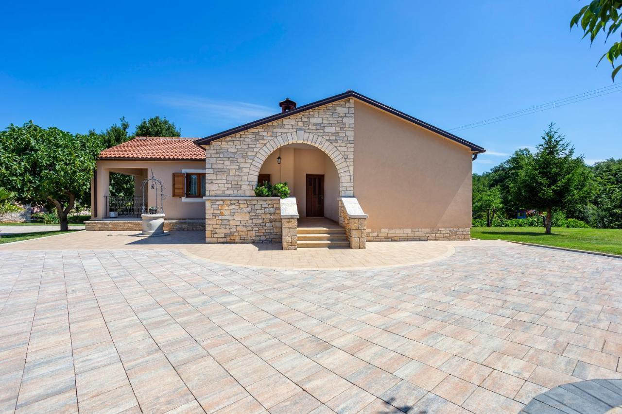 Villa Krizanci Zminj Экстерьер фото