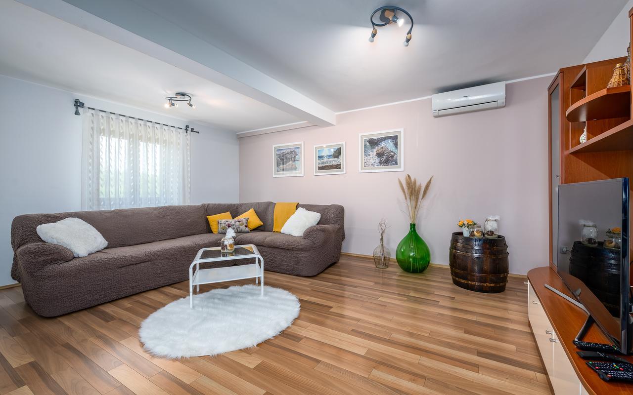 Villa Krizanci Zminj Экстерьер фото